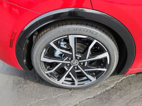 New 2026 Toyota Prius Plug-In Hybrid FWD image 28