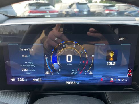 Used 2025 Chevrolet Equinox LT image 40