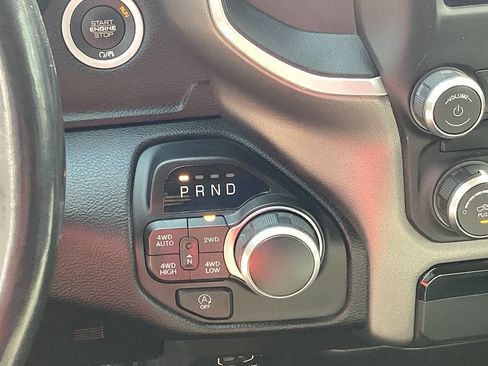 Used 2020 RAM 1500 Big Horn AWD/4WD image 30