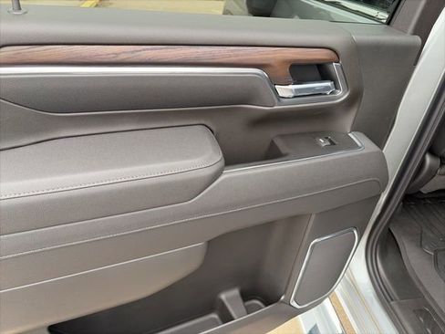 New 2026 GMC Sierra 2500 SLT w/ SLT Premium Package image 12