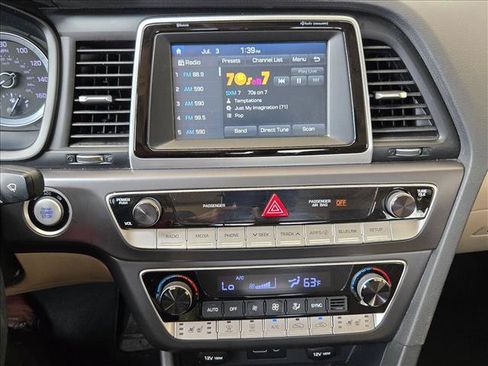 Used 2018 Hyundai Sonata Limited FWD image 15