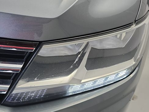 Used 2019 Volkswagen Tiguan SE w/ Panoramic Sunroof Package FWD image 32