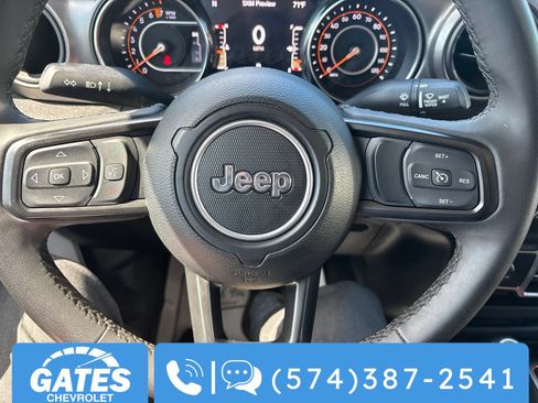 Used 2023 Jeep Gladiator Sport AWD/4WD image 14