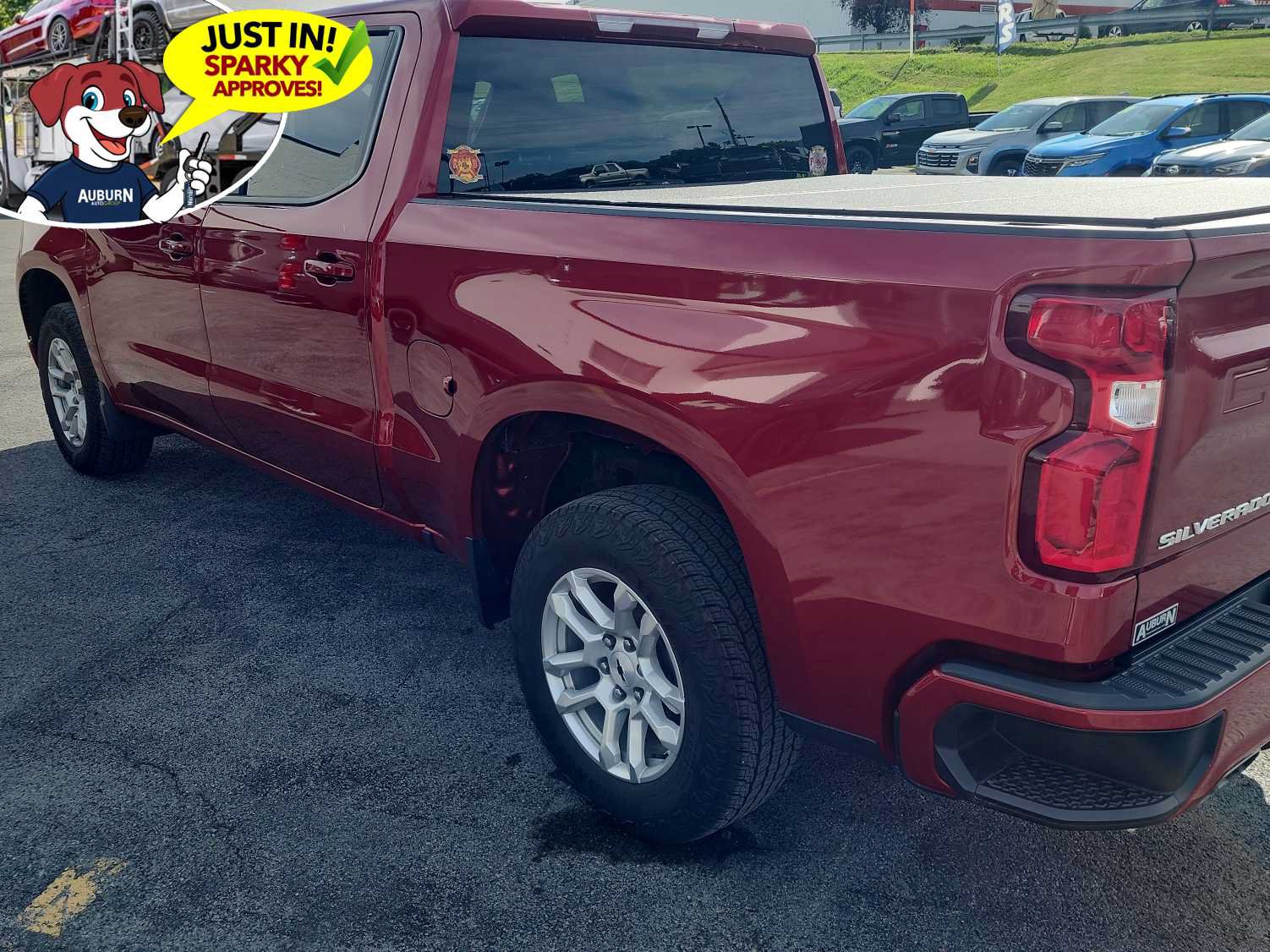 Used 2024 Chevrolet Silverado 1500 RST w/ Z71 Off-Road Package AWD/4WD image 4