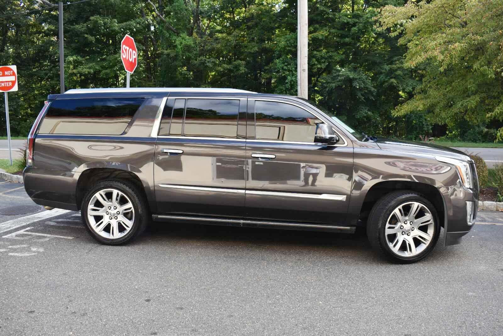 Used 2016 Cadillac Escalade ESV Premium AWD/4WD image 3