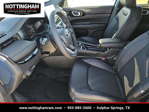 New 2026 Jeep Compass Latitude AWD/4WD image 18