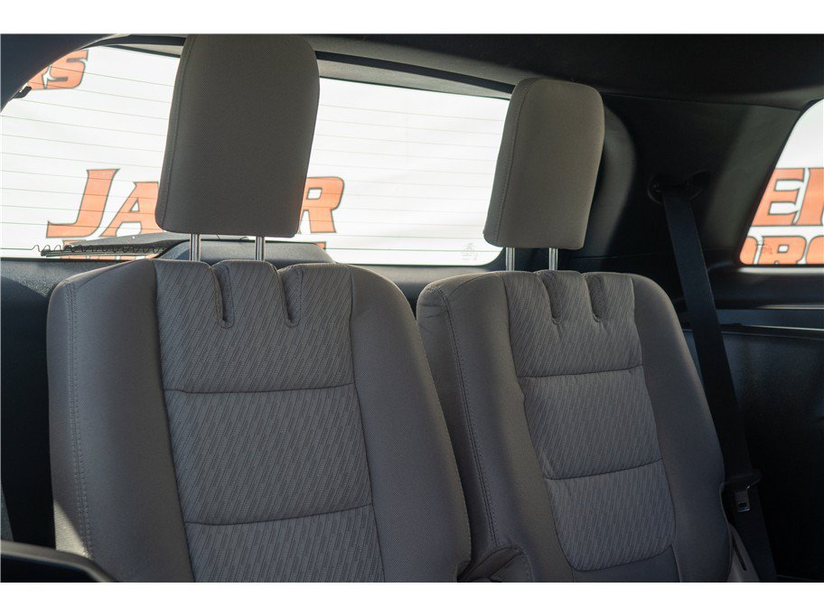 Used 2019 Ford Explorer FWD image 2
