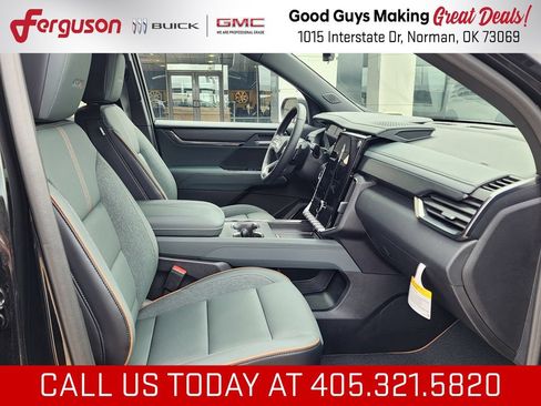 New 2026 GMC Acadia AT4 w/ Luxury Package AWD/4WD image 42
