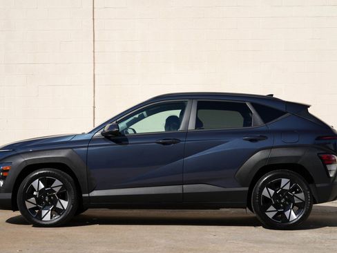 Used 2024 Hyundai Kona SEL FWD image 8