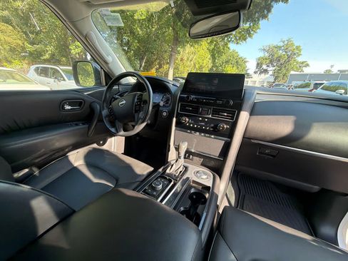 Used 2021 Nissan Armada SV w/ SV Appearance Package RWD image 20