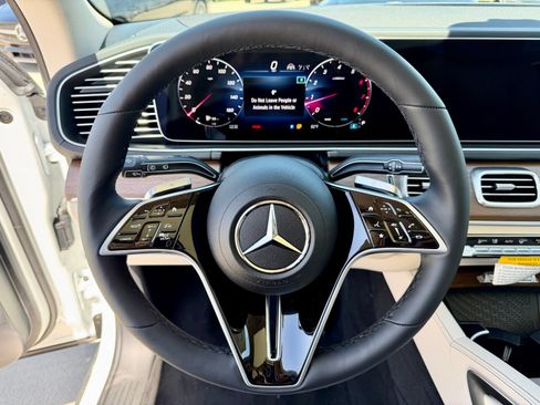 Used 2026 Mercedes-Benz GLS 450 4MATIC image 20