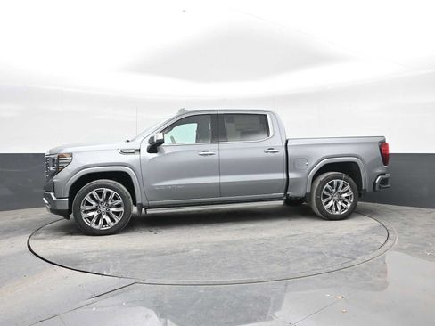 Used 2025 GMC Sierra 1500 Denali w/ Denali Reserve Package AWD/4WD image 3