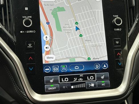 Used 2025 Subaru Outback Premium image 27