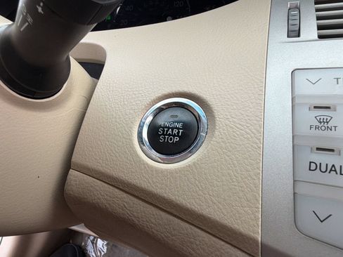 Used 2006 Toyota Avalon Limited FWD image 15