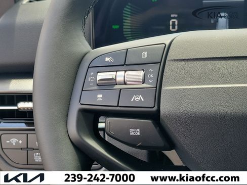 New 2026 Kia Sportage LX FWD image 23