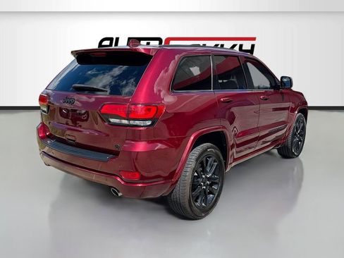 Used 2022 Jeep Grand Cherokee Laredo X image 7