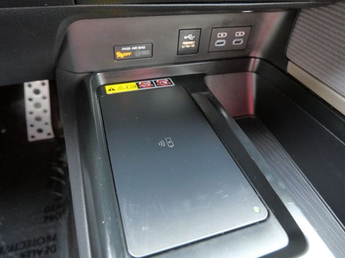 Certified 2025 Toyota Camry SE image 33