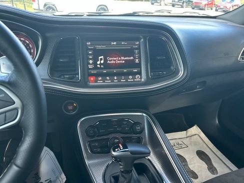 Used 2021 Dodge Challenger SRT Hellcat RWD image 9