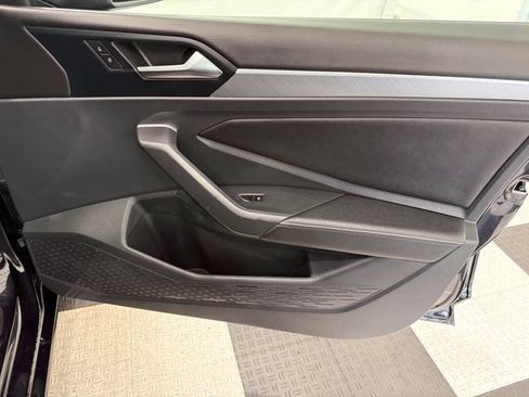 Used 2024 Volkswagen Jetta SE FWD image 23