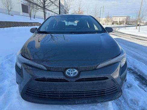 Used 2023 Toyota Corolla LE image 16