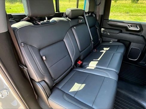 Used 2024 Chevrolet Silverado 2500 LTZ w/ LTZ Convenience Package AWD/4WD image 24