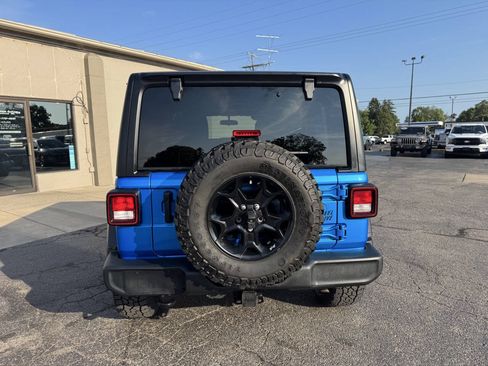 Used 2023 Jeep Wrangler Unlimited Sport AWD/4WD image 3