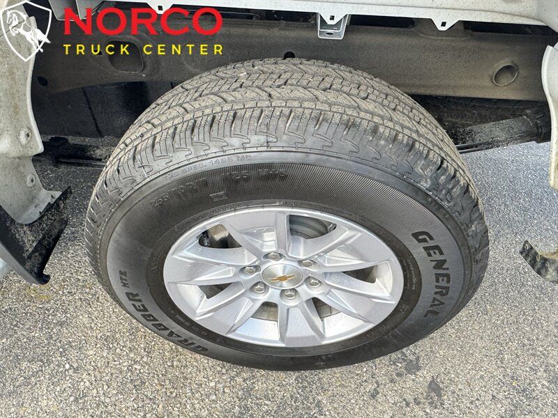Used 2025 Chevrolet Silverado 1500 W/T RWD image 12