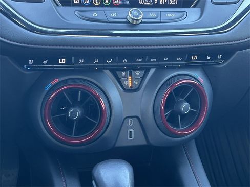 Used 2022 Chevrolet Blazer RS w/ Enhanced Convenience Package image 21