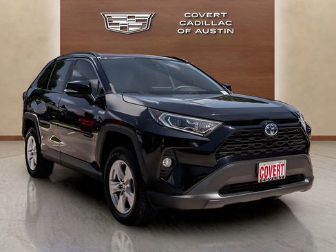Used 2021 Toyota RAV4 XLE w/ Convenience Package AWD/4WD image 6