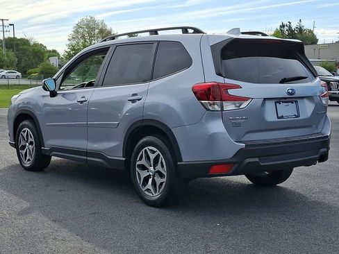 Used 2023 Subaru Forester Premium AWD/4WD image 7