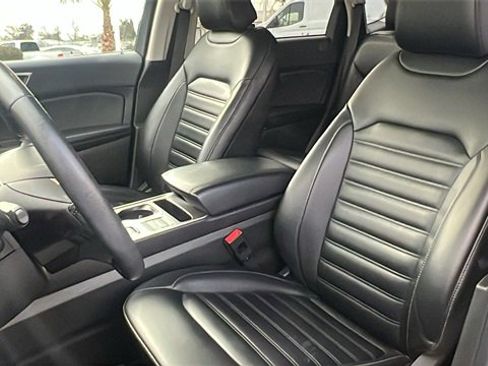 Certified 2024 Ford Edge SEL w/ Convenience Package image 18