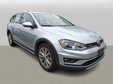 Used 2017 Volkswagen Golf Alltrack S image 2