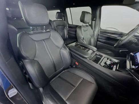 Used 2024 Jeep Wagoneer L 4WD image 31