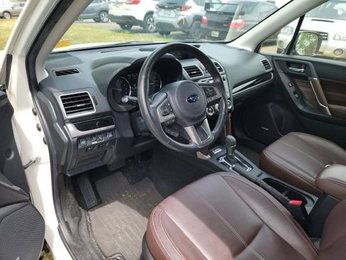 Used 2017 Subaru Forester 2.5i Touring AWD/4WD image 9