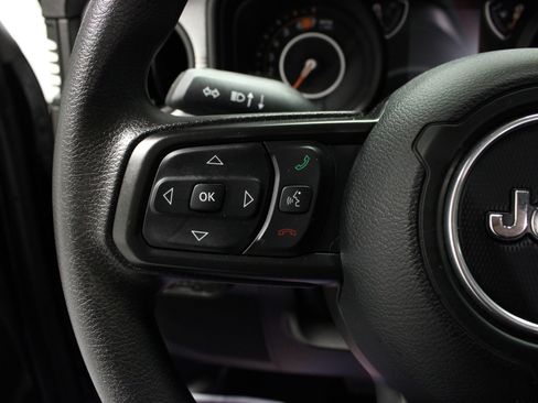 Used 2025 Jeep Wrangler Sport image 21