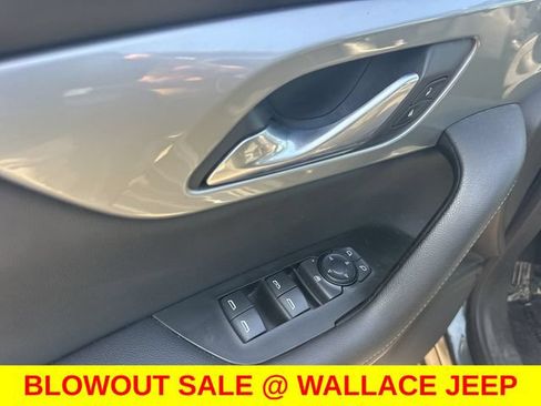 Used 2020 Chevrolet Blazer LT FWD image 27