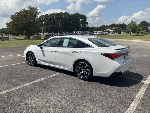 Used 2019 Toyota Avalon XSE w/ Carpet Mat Package FWD image 11