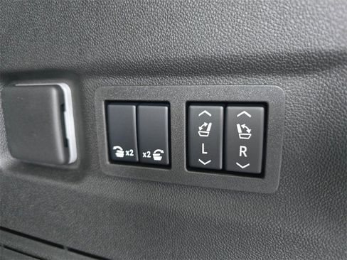 New 2025 Chevrolet Suburban Premier w/ Sun And Tow Package image 7