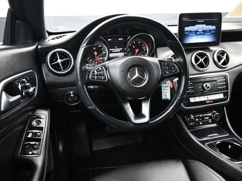 Used 2019 Mercedes-Benz CLA 250 image 11