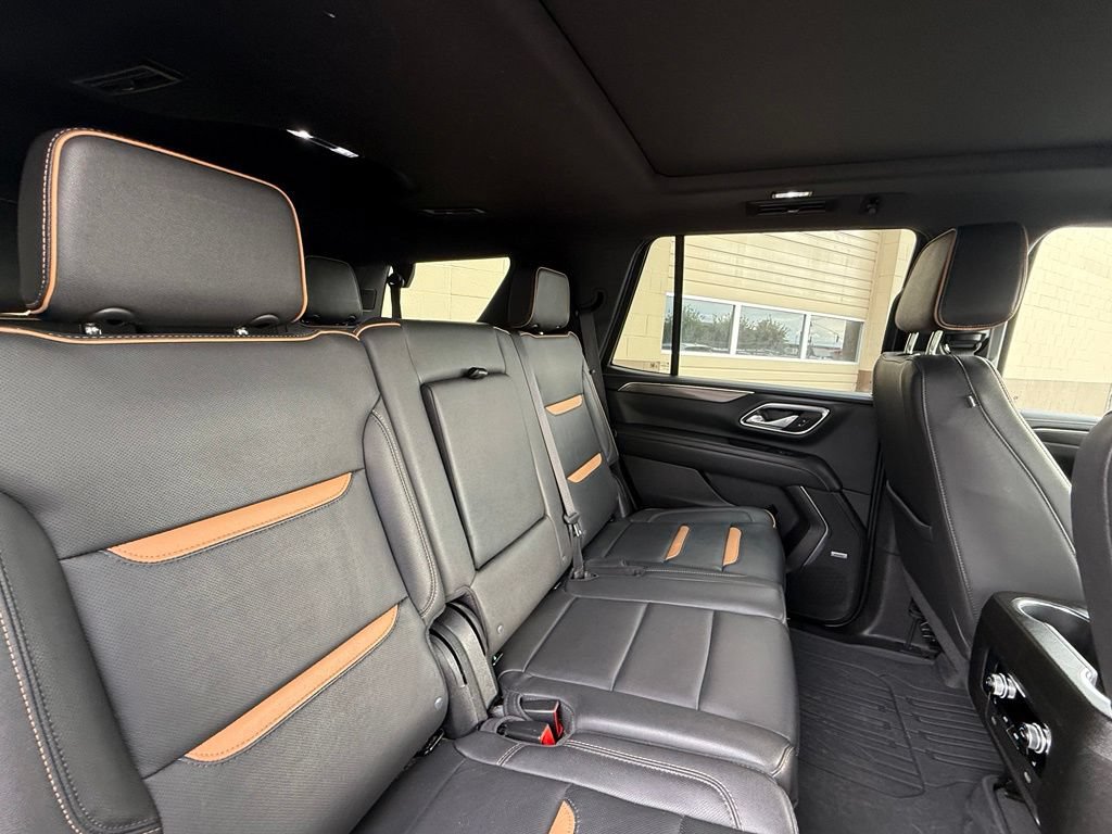 Used 2023 GMC Yukon AT4 w/ AT4 Premium Package AWD/4WD image 16