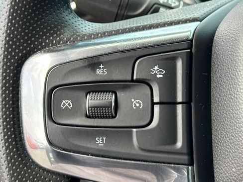 Used 2025 Chevrolet Blazer LT AWD/4WD image 24