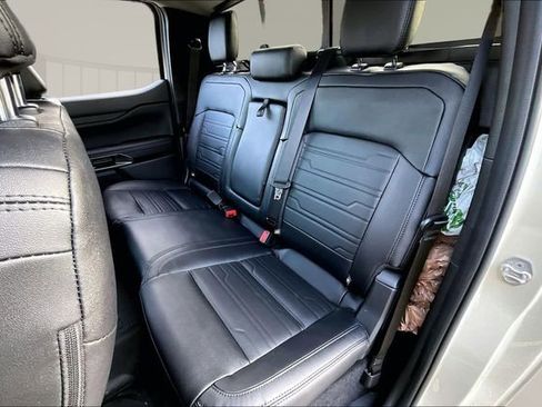 Used 2025 Ford Ranger Lariat w/ Black Appearance Package image 20