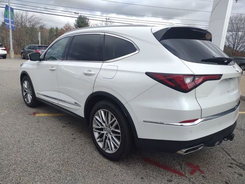 Used 2023 Acura MDX SH-AWD w/ Advance Package image 3