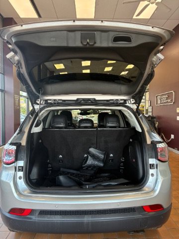 Used 2019 Jeep Compass High Altitude AWD/4WD image 12