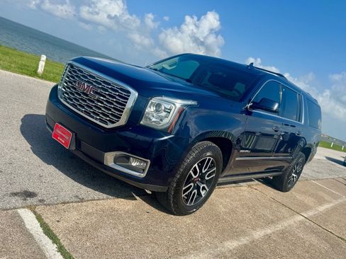 Used 2019 GMC Yukon XL Denali w/ Denali Ultimate Package image 1