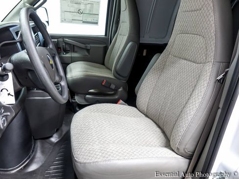 New 2026 Chevrolet Express 2500 Extended w/ Driver Convenience Package RWD image 9