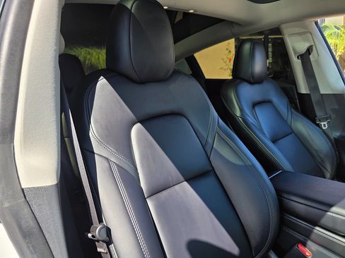 Used 2023 Tesla Model 3 Standard Range RWD image 16