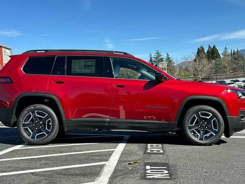 New 2026 Jeep Cherokee Laredo AWD/4WD image 3