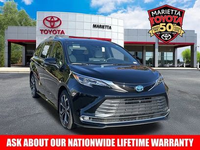New 2025 Toyota Sienna Platinum