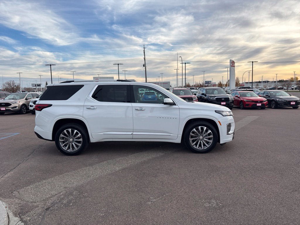 Used 2022 Chevrolet Traverse Premier AWD/4WD image 4